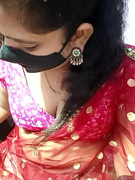 luci-queen online show from September 25, 2025, 5:46 am