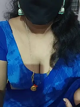 luci-queen online show from May 25, 2026, 7:40 am