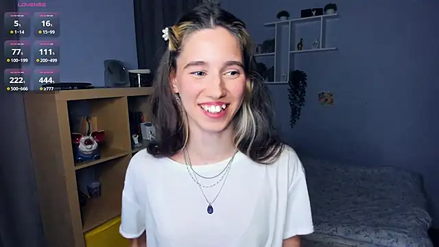 Snapshot of AntonettaTarring chatting on September 24, 2025, 10:11 am AntonettaTarring online show from September 24, 2025, 10:11 am