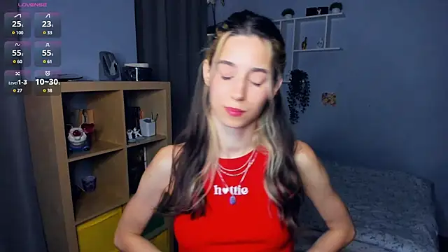 Snapshot of AntonettaTarring chatting on September 20, 2025, 7:24 am AntonettaTarring online show from September 20, 2025, 7:24 am