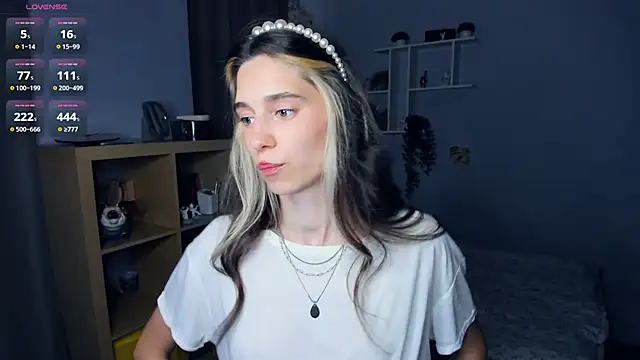 Snapshot of AntonettaTarring chatting on September 18, 2025, 7:22 am AntonettaTarring online show from September 18, 2025, 7:22 am