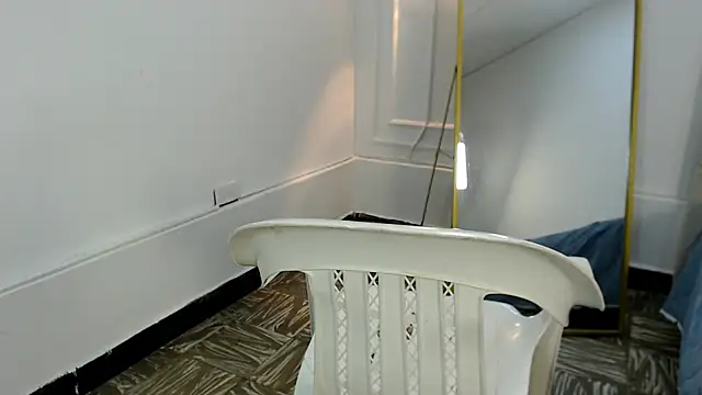 charlotte dante212 online show from December 3, 2025, 2:23 am