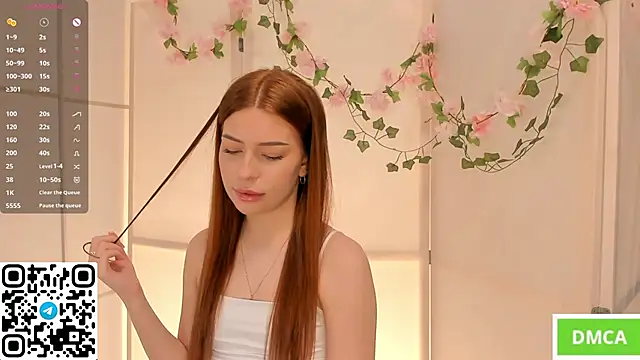 Snapshot of SexyEsma chatting on October 2, 2025, 6:39 am SexyEsma online show from October 2, 2025, 6:39 am