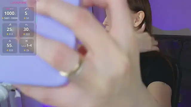 HoneyLace  online show from January 17, 2026, 1:37 pm