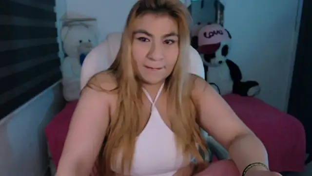 Snapshot of Sharonmendez chatting on September 27, 2025, 3:34 am Sharonmendez online show from September 27, 2025, 3:34 am