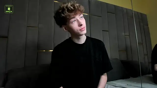 Snapshot of Kevin_Garsia chatting on September 25, 2025, 8:37 pm Kevin Garsia online show from September 25, 2025, 8:37 pm