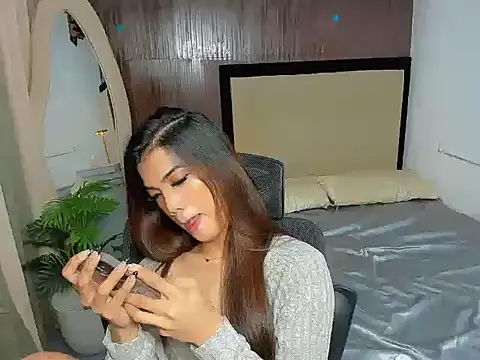 CassieSommereux online show from December 17, 2025, 5:34 am