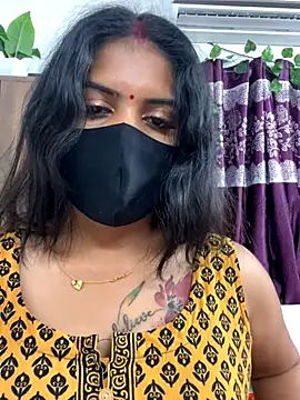 V-Hot-Sweti online show from October 3, 2025, 4:41 pm