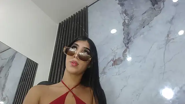 CamelyHott online show from October 10, 2025, 7:36 pm