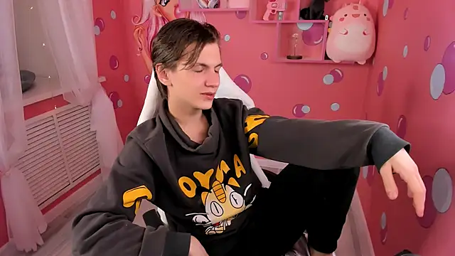 Snapshot of OttoWilliams chatting on October 13, 2025, 3:30 am OttoWilliams online show from October 13, 2025, 3:30 am