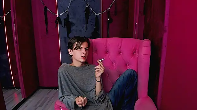 Snapshot of OttoWilliams chatting on October 6, 2025, 8:53 pm OttoWilliams online show from October 6, 2025, 8:53 pm