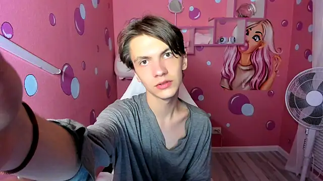 Snapshot of OttoWilliams chatting on October 10, 2025, 8:31 pm OttoWilliams online show from October 10, 2025, 8:31 pm