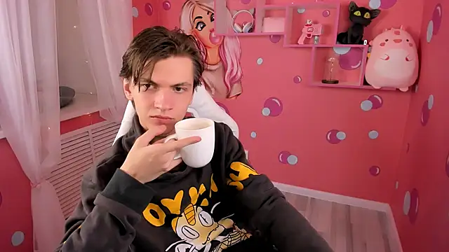 Snapshot of OttoWilliams chatting on October 12, 2025, 3:24 pm OttoWilliams online show from October 12, 2025, 3:24 pm