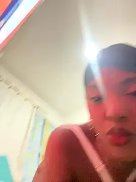 Snapshot of zaracollins01 chatting on September 18, 2025, 4:26 am zaracollins01 online show from September 18, 2025, 4:26 am