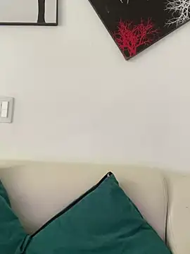 Snapshot of zaracollins01 chatting on September 18, 2025, 6:33 pm zaracollins01 online show from September 18, 2025, 6:33 pm