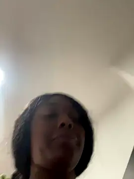 Snapshot of zaracollins01 chatting on September 30, 2025, 8:15 pm zaracollins01 online show from September 30, 2025, 8:15 pm