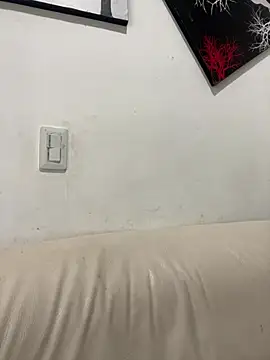 Snapshot of zaracollins01 chatting on October 22, 2025, 2:05 pm zaracollins01 online show from October 22, 2025, 2:05 pm