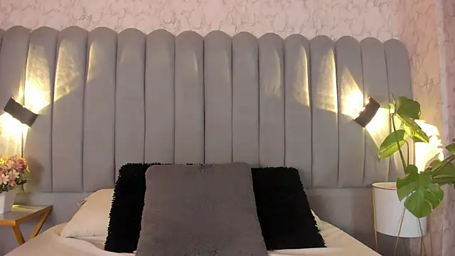 aylacallowey online show from March 25, 2026, 7:13 pm