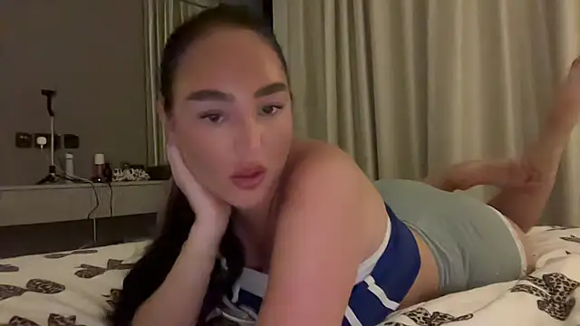 SofiaAlvarezX online show from October 22, 2025, 6:40 pm