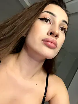 Luna Sax online show from September 12, 2025, 9:25 pm