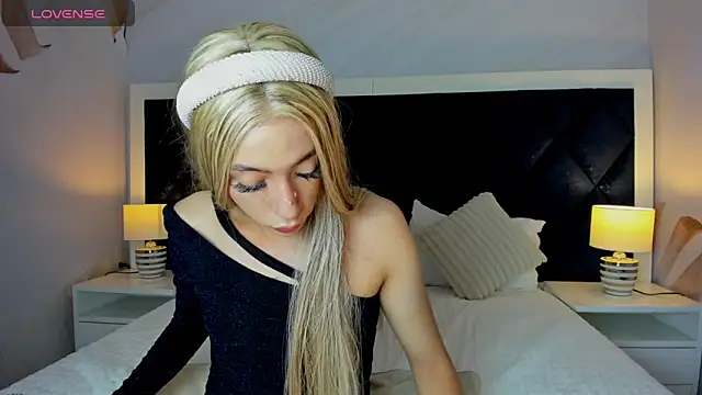 Snapshot of Isabella_glam chatting on October 6, 2025, 7:36 pm Isabella glam online show from October 6, 2025, 7:36 pm