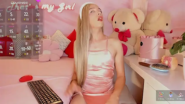 Isabella glam online show from October 22, 2025, 7:02 pm