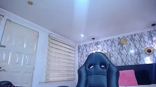 Snapshot of Dafne_castro_ chatting on January 5, 2026, 7:17 pm Dafne castro online show from January 5, 2026, 7:17 pm