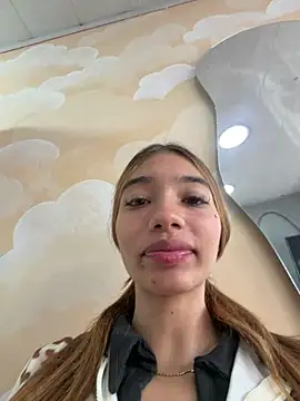 Sophia Queen03 online show from March 12, 2026, 8:02 pm