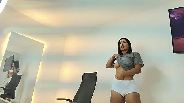 fitnessmommy online show from September 8, 2025, 6:29 pm