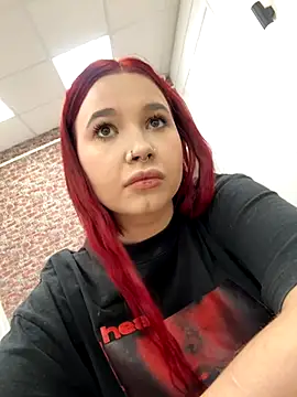 VeronicaLine online show from October 13, 2025, 4:36 am