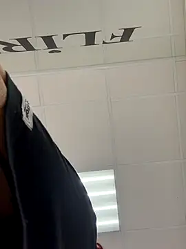 VeronicaLine online show from October 16, 2025, 4:32 am