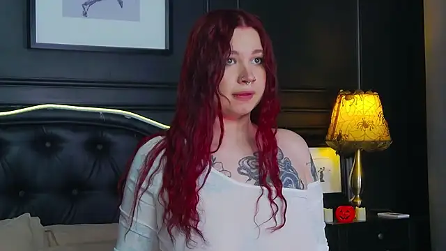 VeronicaLine online show from October 25, 2025, 4:44 am