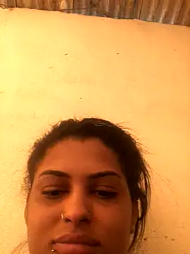 Marianasapequinha online show from September 14, 2025, 5:24 pm