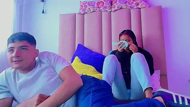 Snapshot of lilith_and_draven_nom chatting on October 25, 2025, 2:07 pm lilith and draven nom online show from October 25, 2025, 2:07 pm