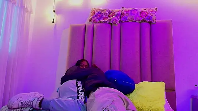 Snapshot of lilith_and_draven_nom chatting on October 29, 2025, 10:20 pm lilith and draven nom online show from October 29, 2025, 10:20 pm