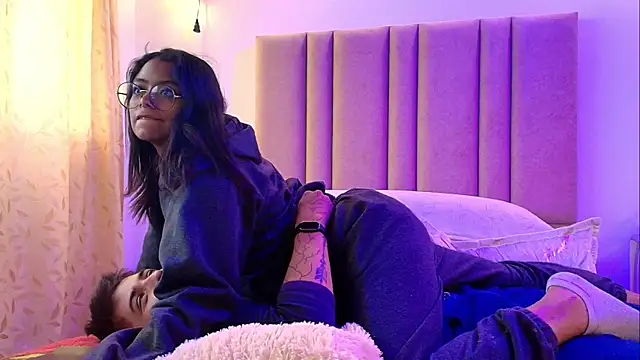 Snapshot of lilith_and_draven_nom chatting on October 1, 2025, 8:24 pm lilith and draven nom online show from October 1, 2025, 8:24 pm