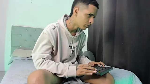 twinkDuohot online show from November 24, 2025, 3:39 am