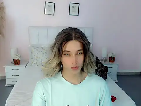 samantha bliss online show from October 20, 2025, 12:06 pm