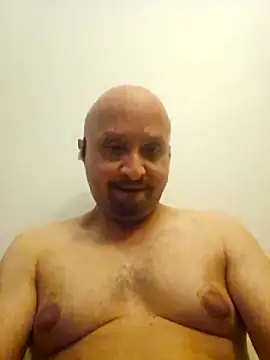 RasingSpark online show from November 26, 2025, 10:54 pm