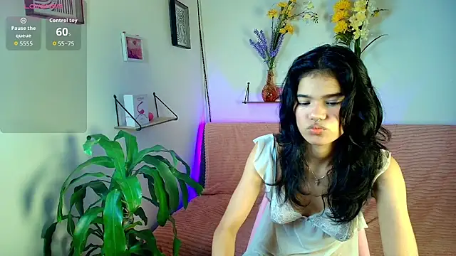 Snapshot of emycarver09 chatting on October 14, 2025, 12:06 pm emycarver09 online show from October 14, 2025, 12:06 pm