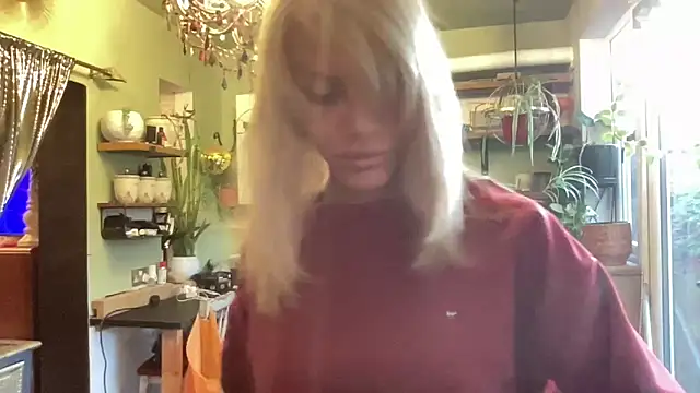 xl uk top trans online show from February 16, 2026, 8:46 am