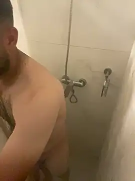 Agusmini online show from February 9, 2026, 1:36 am