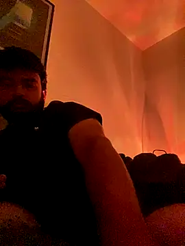 Agusmini online show from January 9, 2026, 12:06 am