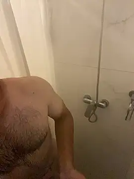 Agusmini online show from March 1, 2026, 11:27 pm