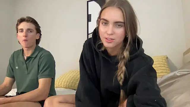 Snapshot of ShaniRea chatting on November 7, 2025, 4:39 am ShaniRea online show from November 7, 2025, 4:39 am