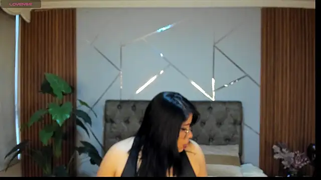 ashly blue online show from September 16, 2025, 1:01 pm