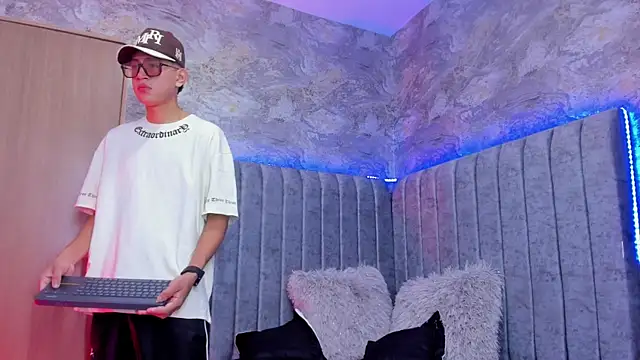 Axel BIGCOCK online show from September 10, 2025, 3:16 am