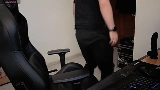 Snapshot of Paul00474 chatting on September 30, 2025, 8:04 pm Paul00474 online show from September 30, 2025, 8:04 pm