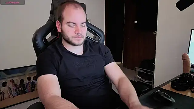 Snapshot of Paul00474 chatting on October 20, 2025, 1:29 am Paul00474 online show from October 20, 2025, 1:29 am