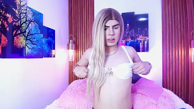 Snapshot of Emily_Vaughan chatting on September 17, 2025, 3:30 am Emily Vaughan online show from September 17, 2025, 3:30 am